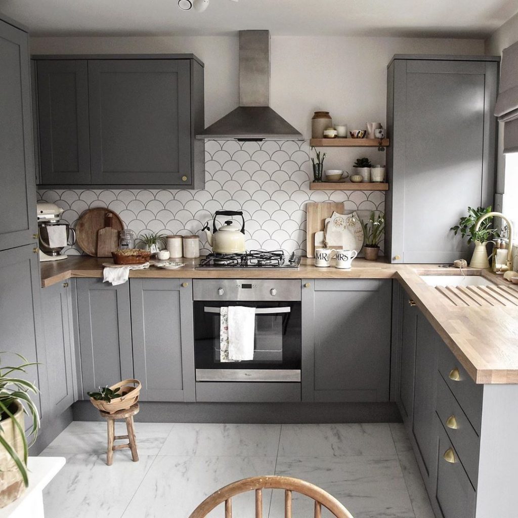 16 Undisputed Colours for Small Kitchens